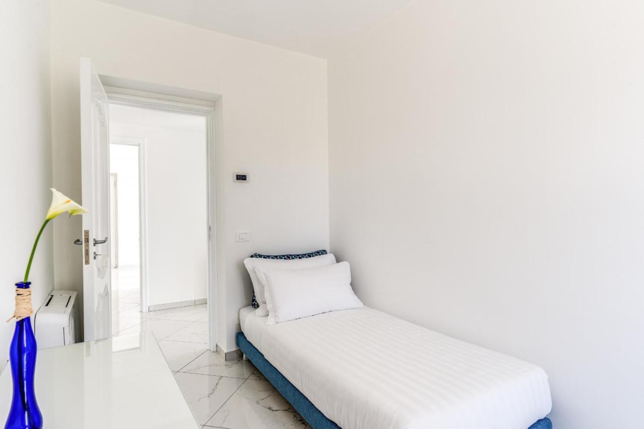 Villa Rusinella Minimalist Retreat With Sea Views Massa Lubrense Exteriör bild