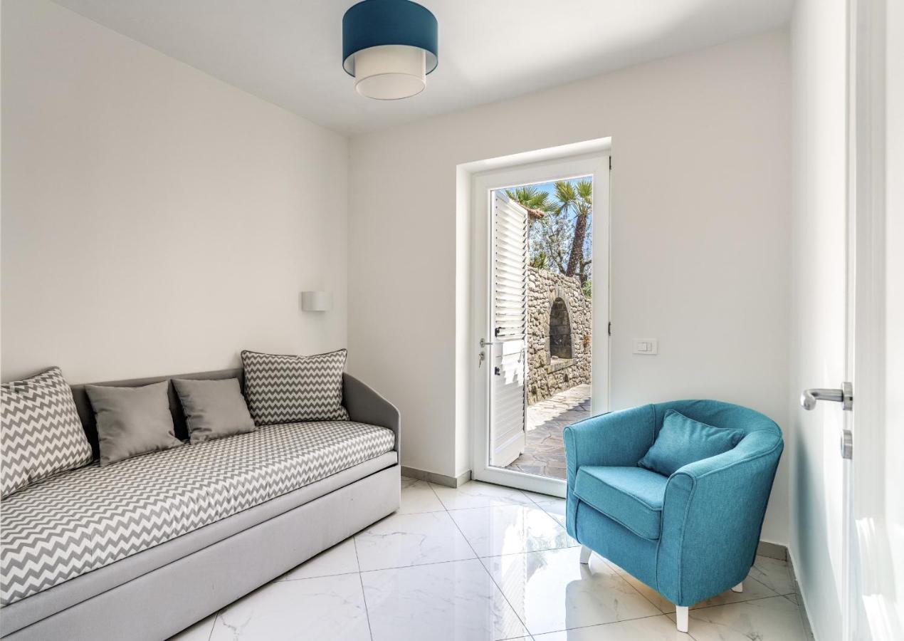 Villa Rusinella Minimalist Retreat With Sea Views Massa Lubrense Exteriör bild